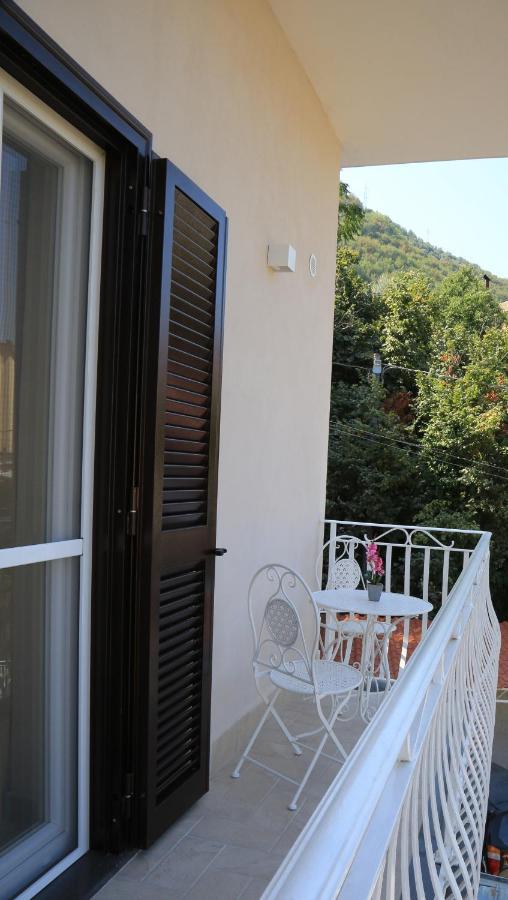B&B Micanto Casola di Napoli Ngoại thất bức ảnh