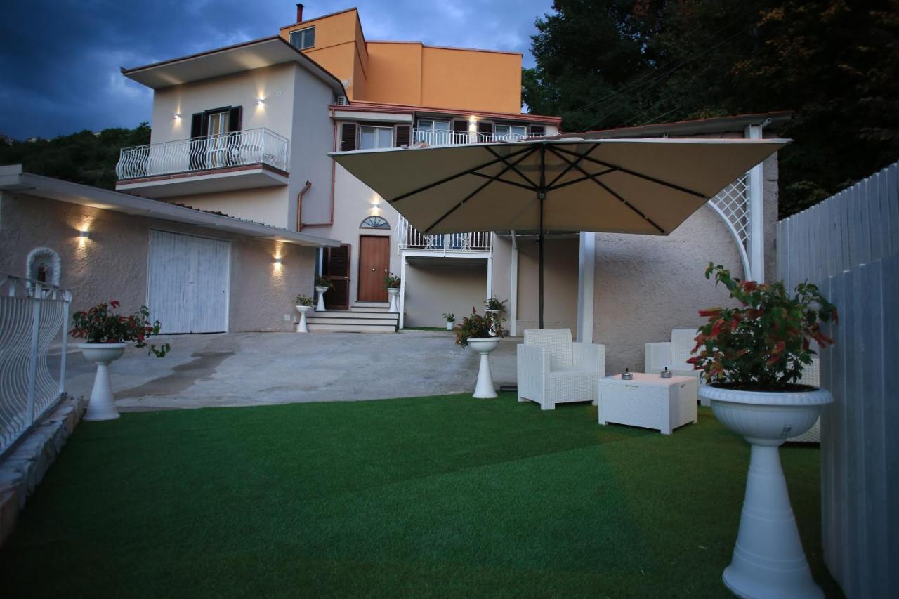 B&B Micanto Casola di Napoli Ngoại thất bức ảnh